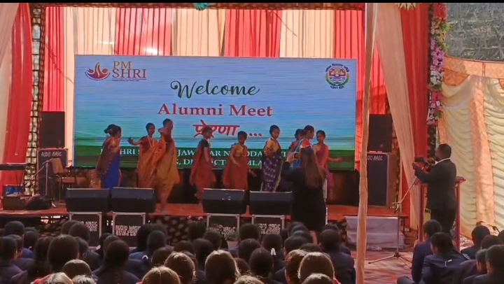 पीएम श्री नवोदय विद्यालय ठियोग में किया गया एलुमिनी मीट का आयोजन।