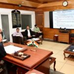 सीबीएसई स्कूलों के ड्रेस कोड, यूनिफॉर्म और भवनों के लिए विशिष्ट रंग योजना शीघ्र होगी निर्धारितः मुख्यमंत्री