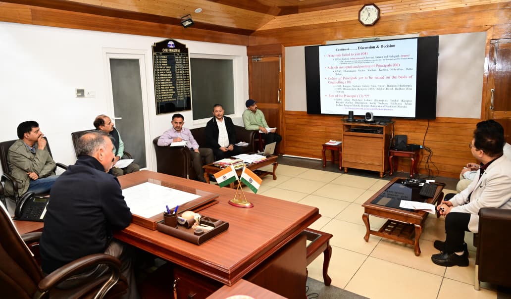 सीबीएसई स्कूलों के ड्रेस कोड, यूनिफॉर्म और भवनों के लिए विशिष्ट रंग योजना शीघ्र होगी निर्धारितः मुख्यमंत्री